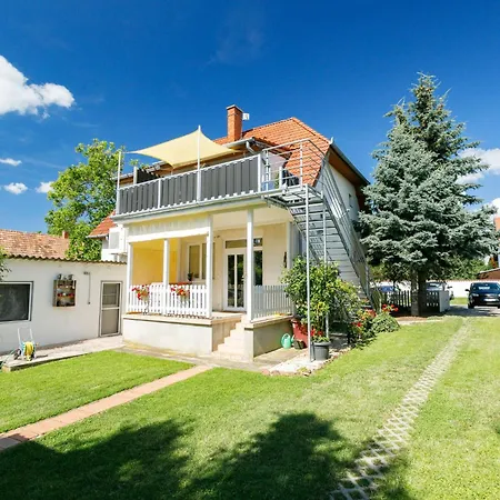 Appartamento Meretei Porta By Interhome Balatonkeresztúr